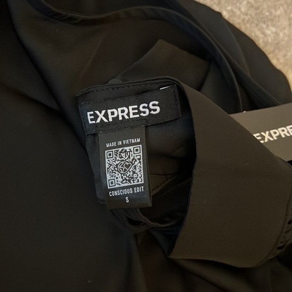 Express halter top - Picture 4 of 4